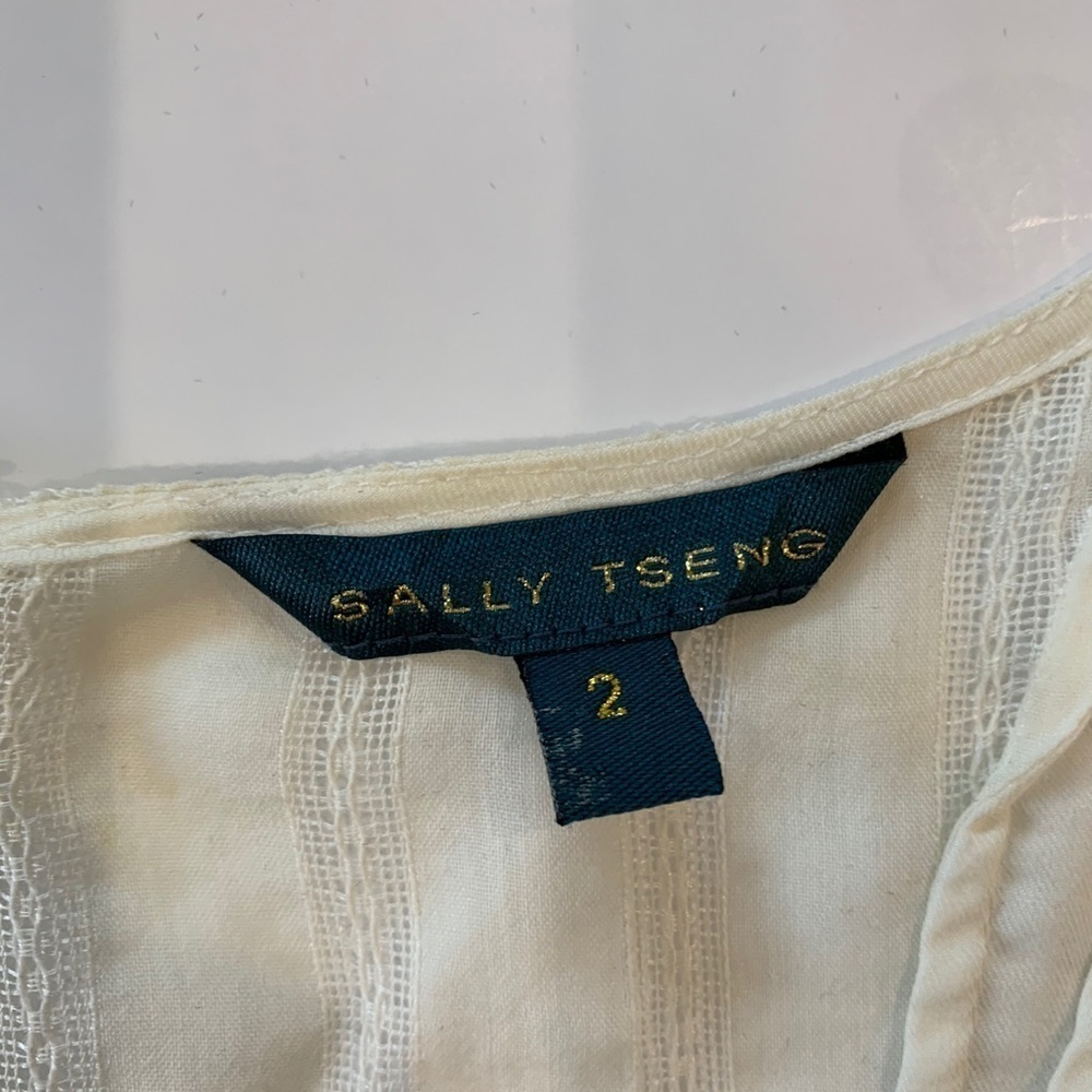 Sally Tseng| 100% Cotton Short Puff Sleeve Blouse - Picture 6 of 7
